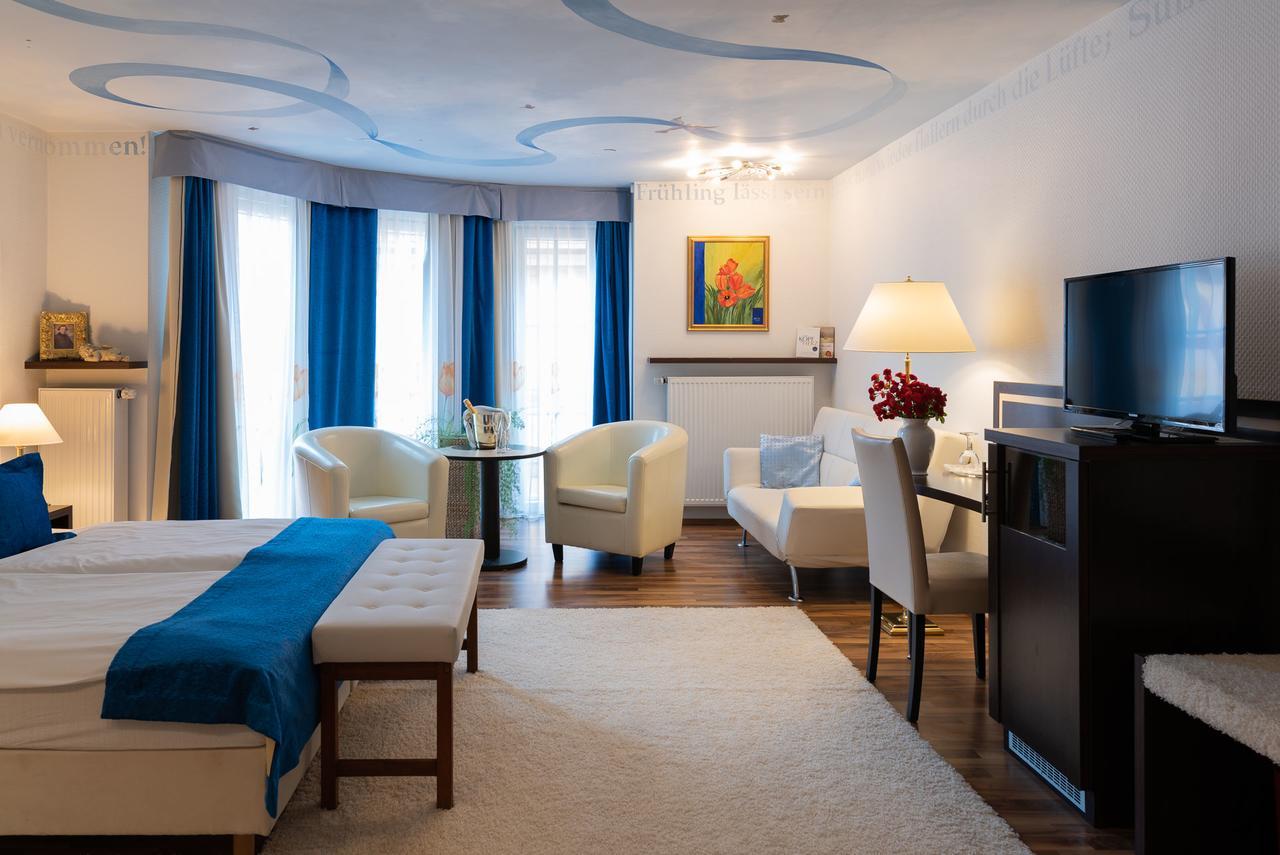 Central Boutique Hotel Бад-Мергентхайм Экстерьер фото