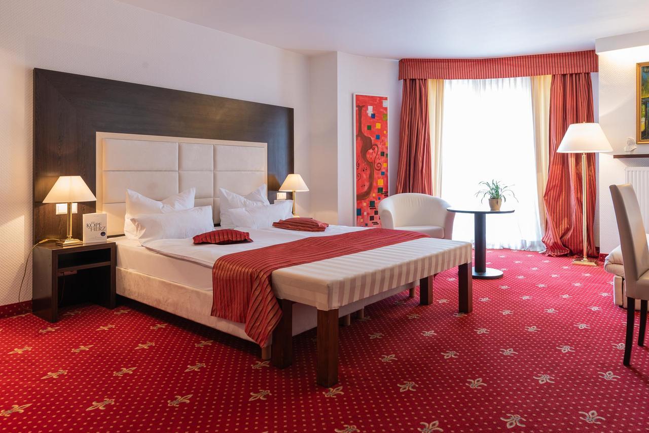 Central Boutique Hotel Бад-Мергентхайм Экстерьер фото